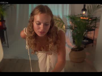 girl cam chillwithkira image #1578681