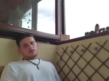 man cam roberto_twink1 image #3116679