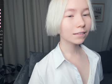 girl cam silvergloss image #3568683