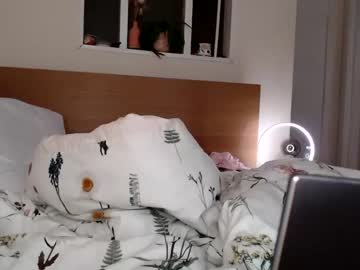 girl cam chloekittenuk image #4572427