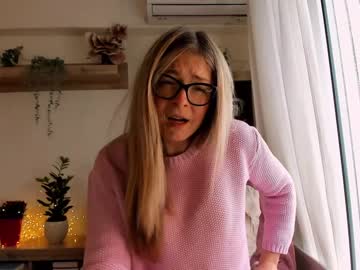 girl cam bestgirl_ofthe_neighborhood image #2435277