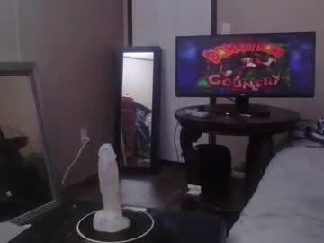 couple cam p3tit3queen93 image #4692808