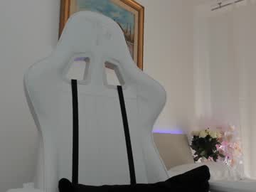 girl cam christine0990__ image #4384475