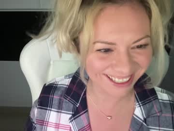 girl cam kiradivine image #1935108