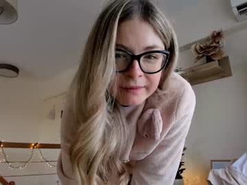 girl cam bestgirl_ofthe_neighborhood image #2339187