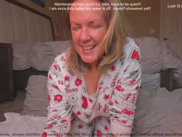 girl cam flirty_milf image #1194658