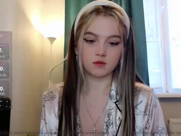 girl cam small_blondee image #4276329
