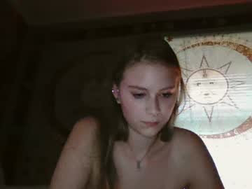 girl cam stonerbabe1313 image #4676354
