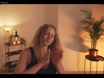 girl cam chillwithkira image #1295829