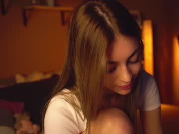 girl cam cuteelsa_ image #3933548