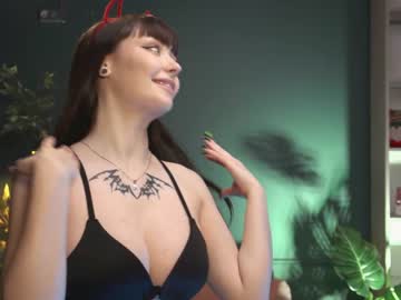 girl cam ella_knockers_xl image #935086