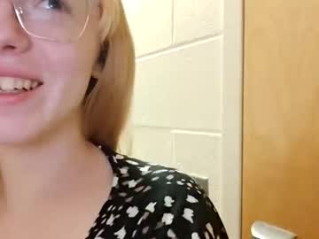 girl cam blonde_katie image #3806343