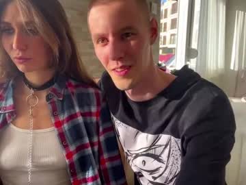 couple cam tooclose_toofar image #2316348