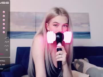 girl cam small_blondee image #621645