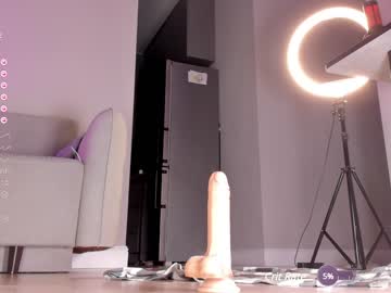 girl cam hee_jeen image #4001097
