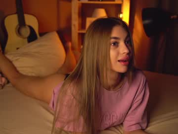 girl cam cuteelsa_ image #3951850