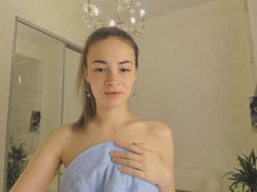 girl cam strawberry_donut image #234217