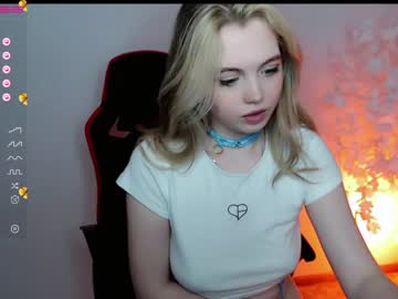girl cam small_blondee image #2759694