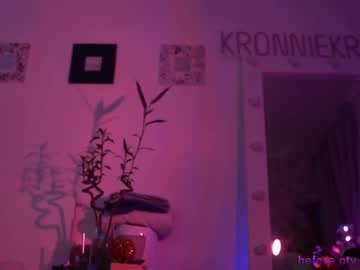 girl cam kronniekray image #841502