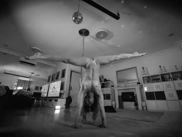 girl cam hannahjames710 image #2992653