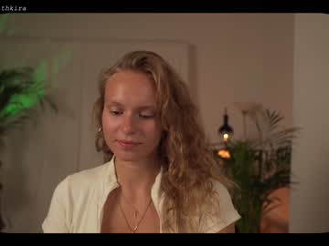 girl cam chillwithkira image #1612009