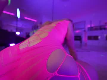 girl cam hannahjames710 image #2970214