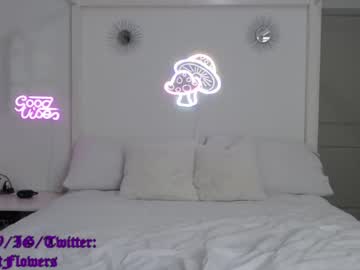 girl cam violetttflowers image #1166749