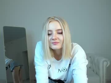 girl cam oliviabr0wn image #2071488