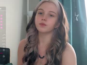 girl cam small_blondee image #3617754