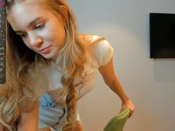 girl cam carolynsveronica image #3334535
