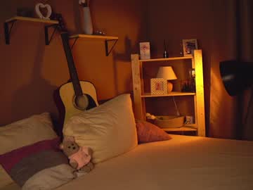 girl cam cuteelsa_ image #3947122