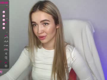 girl cam yourvirusqueen_ image #1493092