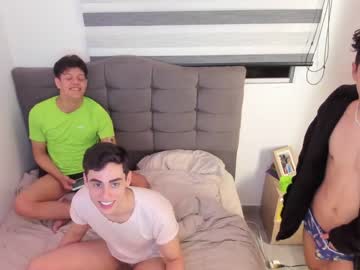 man cam 2gays_1straight image #1884973