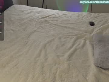 girl cam blondehottiek image #4438240
