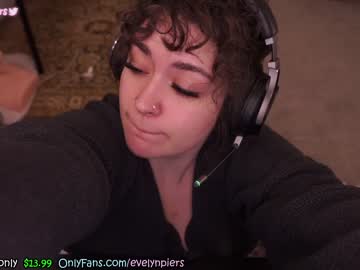 girl cam evelynpiers image #2718968