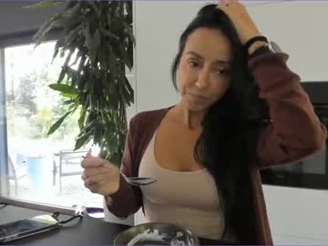 girl cam miiiawallace image #1117237