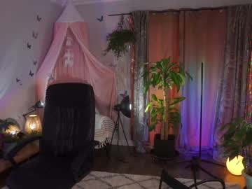 girl cam juicyandthepussyblvd image #2515637