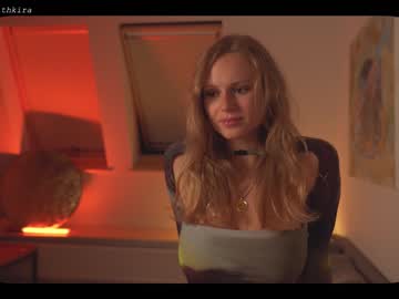 girl cam chillwithkira image #1166606
