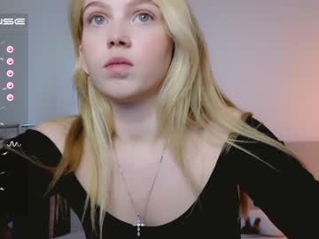 girl cam small_blondee image #2972762