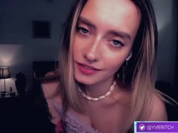 girl cam _yvie_ image #3598979