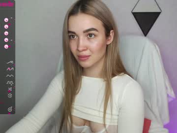 girl cam yourvirusqueen_ image #1445788