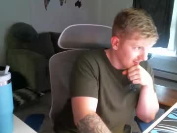bigassblondboy19  cam