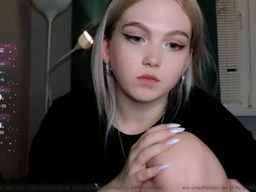 girl cam small_blondee image #4284293
