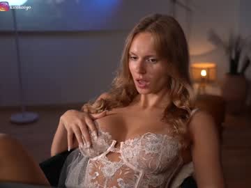 girl cam chillwithkira image #3240621