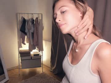 girl cam wave_of_happy_ image #3655632