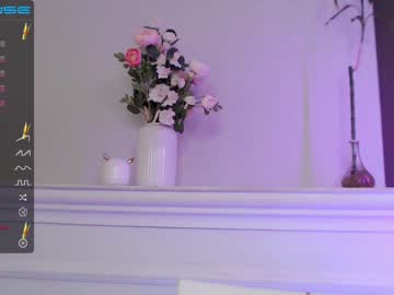 girl cam small_blondee image #1947270