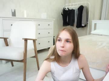 girl cam hildgaillard image #4715010