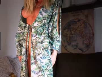 girl cam fitmilfbecca image #3752911