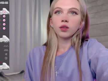 girl cam small_blondee image #1693280