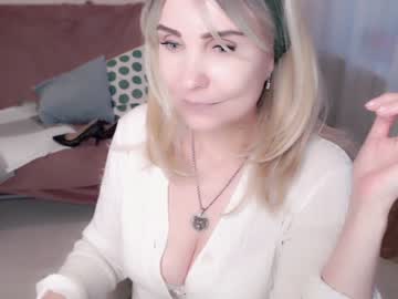 girl cam maybug777 image #2354375